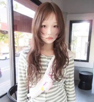 カラー イシカワ ルナのヘアスタイル