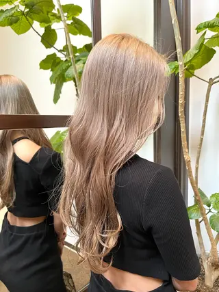 セミロング ツヤ感カラー 🩵かりんのヘアスタイル