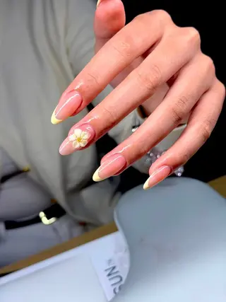ネイル 本田 秋のネイルデザイン