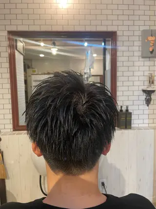 ショート クボタ マコトのヘアスタイル