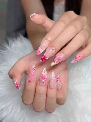 ネイル Mi nailsのネイルデザイン