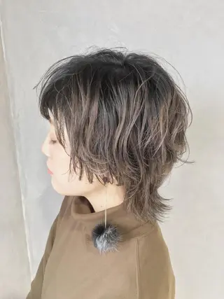 ショート カラー 岡邉 隆太のヘアスタイル