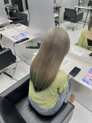 カラー ロング 地雷系🎀ハイトーン 💙荒川結星のヘアスタイル