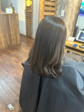 ミディアム カラー Luzir⭐︎ GEN⭐︎のヘアスタイル