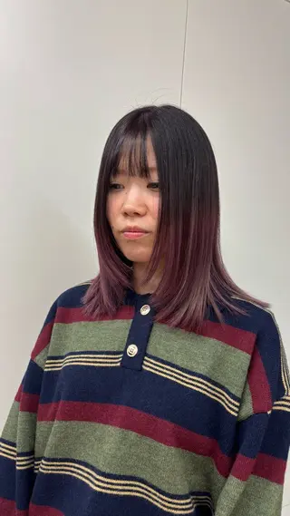 ミディアム カラー makoto⌇レイヤ ー⌇艶カラー🍒のヘアスタイル