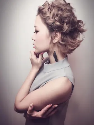 ミディアム カラー ヘアアレンジ 岩崎 克秀のヘアスタイル