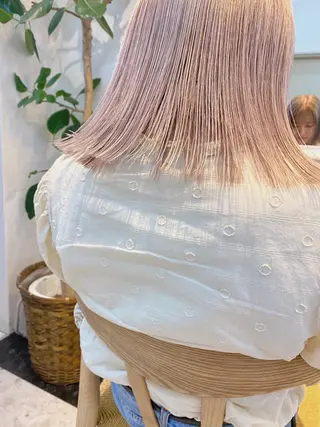 ミディアム カラー 顔周りレイヤーカット ブリーチminamiのヘアスタイル