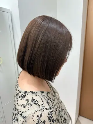 セミロング カラー 安丸 結夏のヘアスタイル