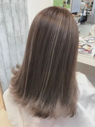 セミロング カラー カラーサロン ビスカリアのヘアスタイル