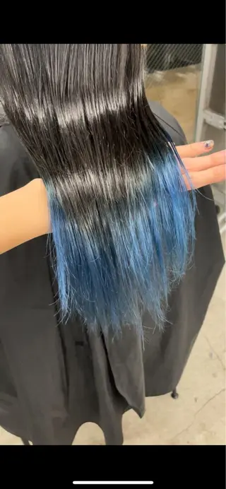 ミディアム カラー インナーカラー 推し ブリーチ 髪質改善のヘアスタイル