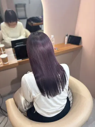 カラー ROCCOeast AKARIのヘアスタイル