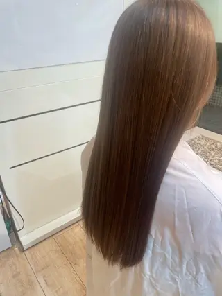ロング 伊藤 未奈のヘアスタイル