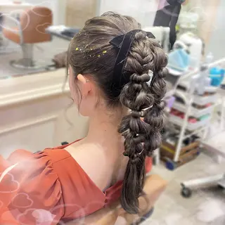 ヘアアレンジ 🎼デザインカラー ヘアメ たま🎀のヘアスタイル