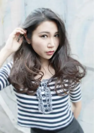 ロング 桑名 淳のヘアスタイル