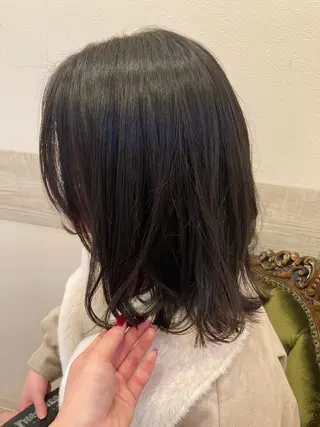 ミディアム 佐藤 睦月のヘアスタイル