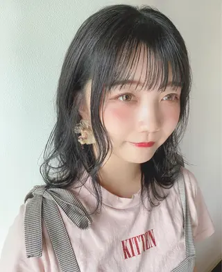 セミロング くせ毛×ショート 上岡勇祐のヘアスタイル