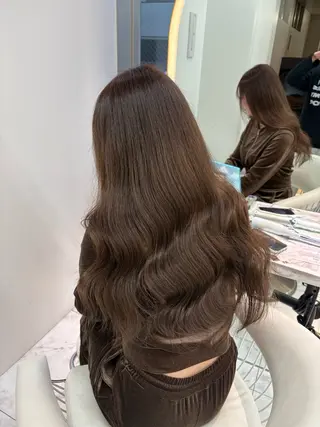カラー YuA 透明感カラーのヘアスタイル