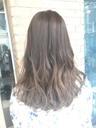セミロング カラー パーマ ヘアアレンジ メンズ キッズ ネイル マツエク・マツパ サロンドミルク 渋谷高比良のヘアスタイル