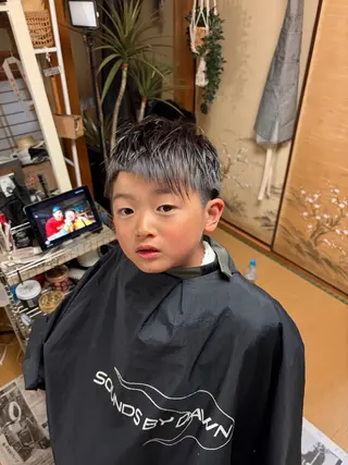 ショート キッズ 岩本 文太のヘアスタイル