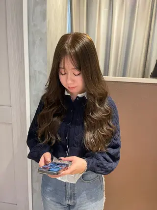 ロング カラー 阪倉 美玲のヘアスタイル
