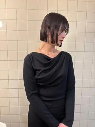 ミディアム カラー 縮毛矯正ボブ&顔まわ レイヤー♡TOMOEのヘアスタイル