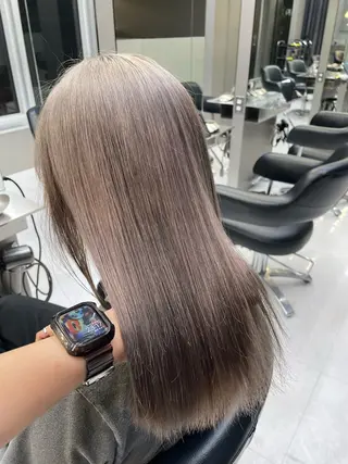 セミロング 🫧バレイヤージュ/ ハイトーン/ミズキのヘアスタイル