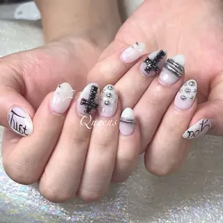 ネイル Queens テイのネイルデザイン