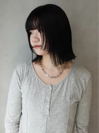ミディアム yumemiレイヤー ✴︎ 透明感カラーのヘアスタイル