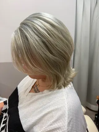 ミディアム カラー 松永 果菜のヘアスタイル