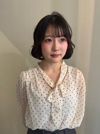ミディアム 内沼 恵留菜のヘアスタイル