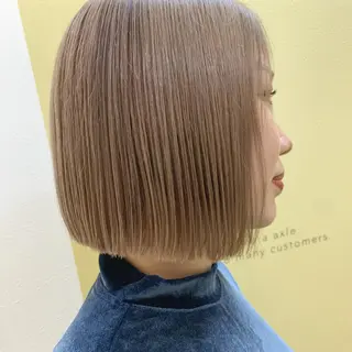 ショート カラー hubhair レイヤー/透明感のヘアスタイル
