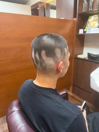 ショート メンズ 糸山 仁のヘアスタイル