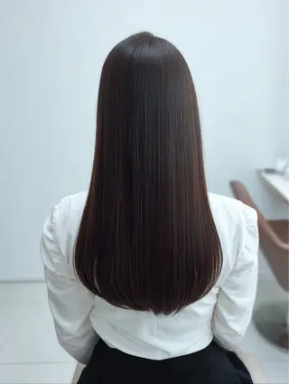 ロング カラー 宇梶 千愛のヘアスタイル