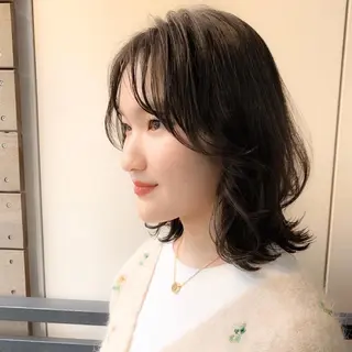 ミディアム 伊良波 香里のヘアスタイル