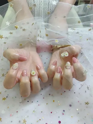 ネイル 🦋ネイルサロン ブラン🌈ゆりのネイルデザイン