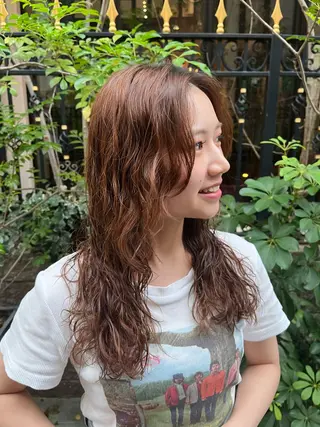 セミロング パーマ 草野 圭音のヘアスタイル