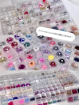 ネイル Momoka 🍑🎀のネイルデザイン