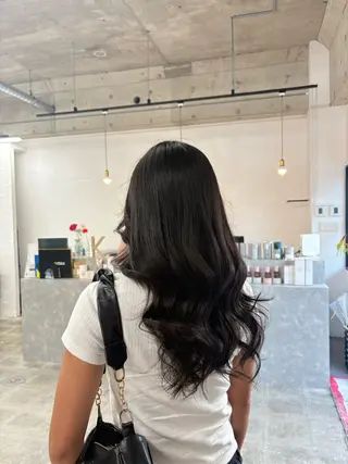 ミディアム miloc sayaのヘアスタイル