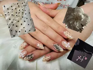 ネイル リセス 高田馬場💎のネイルデザイン