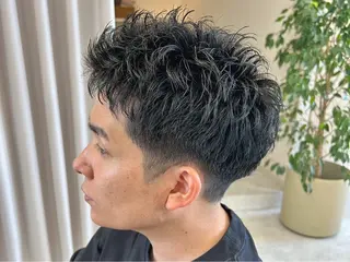 ショート センターパート 韓国ヘア・綾也のヘアスタイル