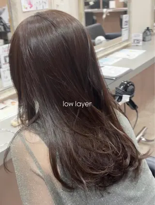 ロング コトノ/レイヤー /透明感カラーのヘアスタイル