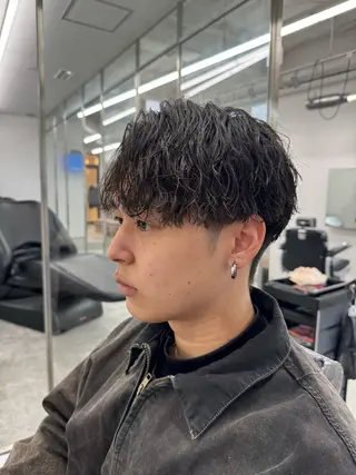 ショート カラー パーマ ヘアアレンジ メンズ 亀井隆汰/メンズ専門 パーマ/フェード可のヘアスタイル