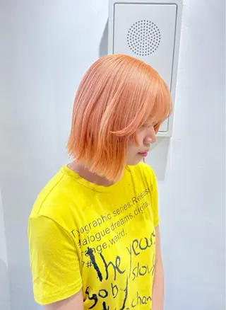 ミディアム カラー Muミュー/ブリーチ ハイトーン Wカラーのヘアスタイル