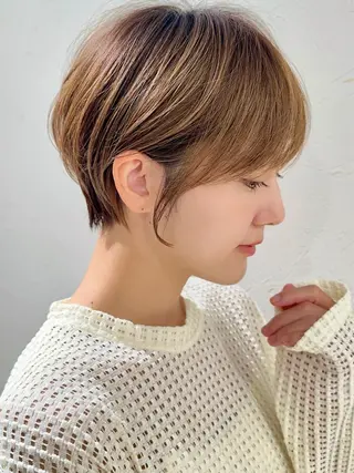 ショート レイヤー/ショート/ 山見陽のヘアスタイル
