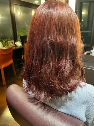 セミロング 透明感カラー 大浦偉央のヘアスタイル