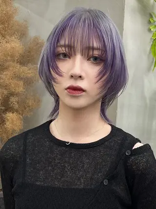 ミディアム カラー イツク ⚡️ ルーツ/ハイトーンのヘアスタイル