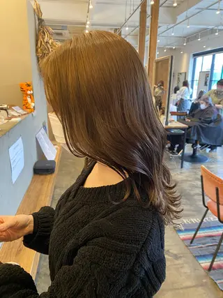 カラー 高矢 結衣子のヘアスタイル