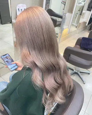 ロング 前田 菜奈子のヘアスタイル