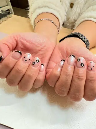 ネイル charm.nail 🌼kanaのネイルデザイン