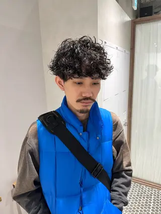 パーマ メンズ 俵 知広のヘアスタイル
